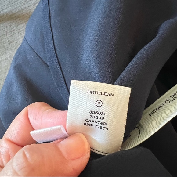 Ann Taylor Silk Navy Blue Blouse Small with pockets V-neck - Picture 5 of 6